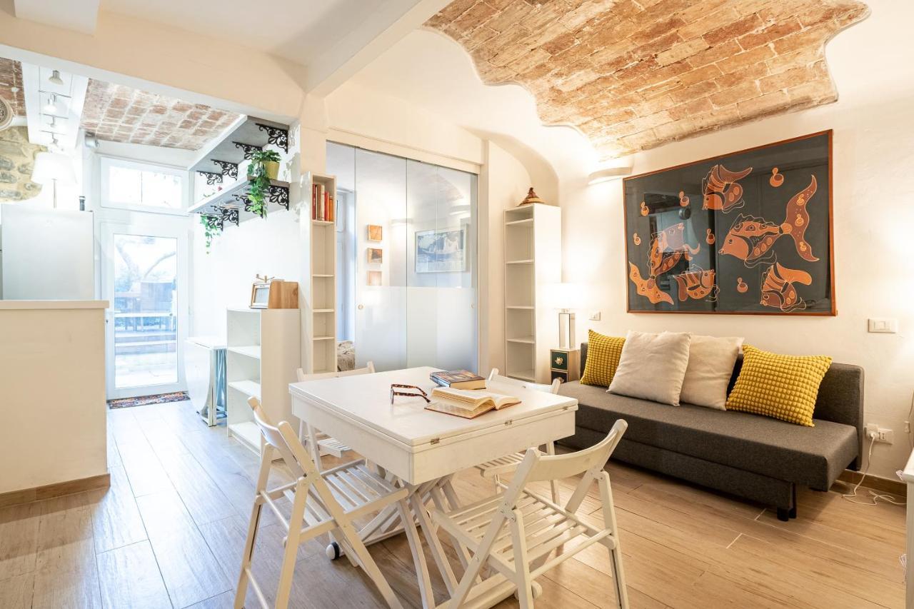 Oltrarno Bright Apartment Con Patio Privato Firenze Kültér fotó